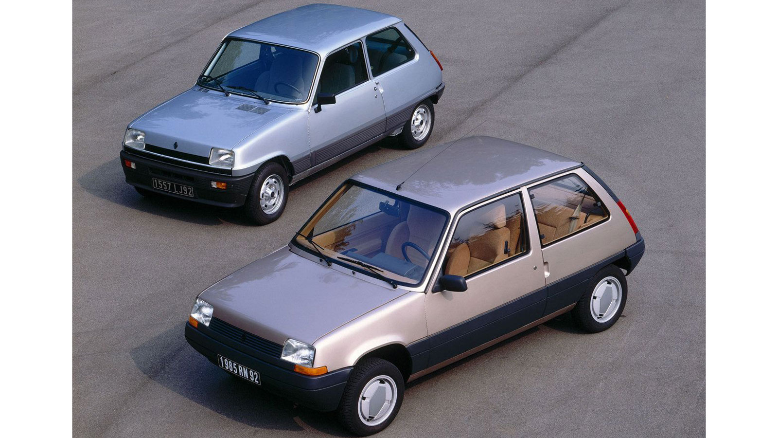 Τα 50 κλείνει το «μυθικό» Renault 5 